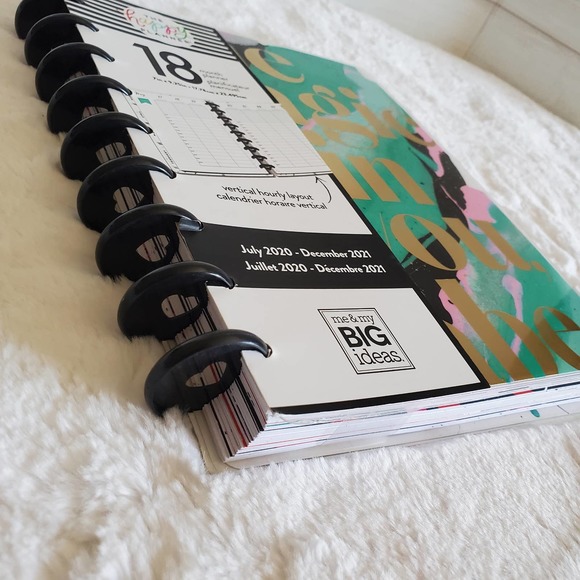 The Happy Planner Classic Glittery Paint 18 months Planner - Picture 5 of 5